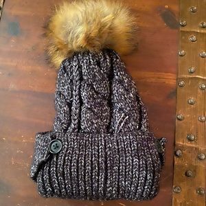 Anthropologie Pom Beanie Winter Hat with detachable mast in black